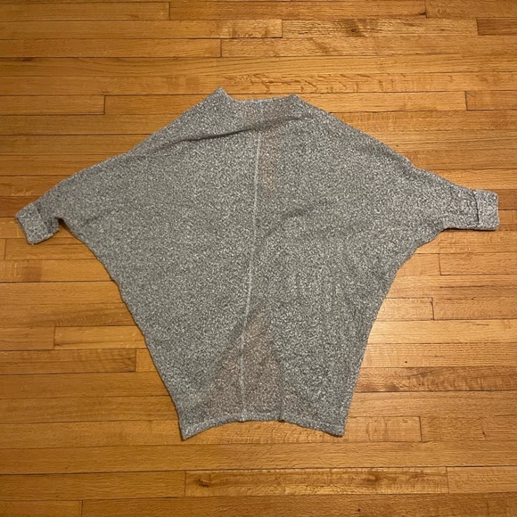 Buttons Cardigan - Picture 4 of 4